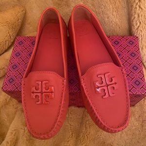 Tory Burch Brand New Spicy Orange Lowell 2 Driver-Tumbled Loafers. Size 8.5